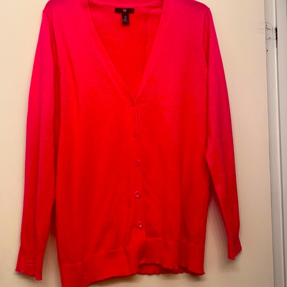 Preowned Gap button down knit cardigan SZ Large